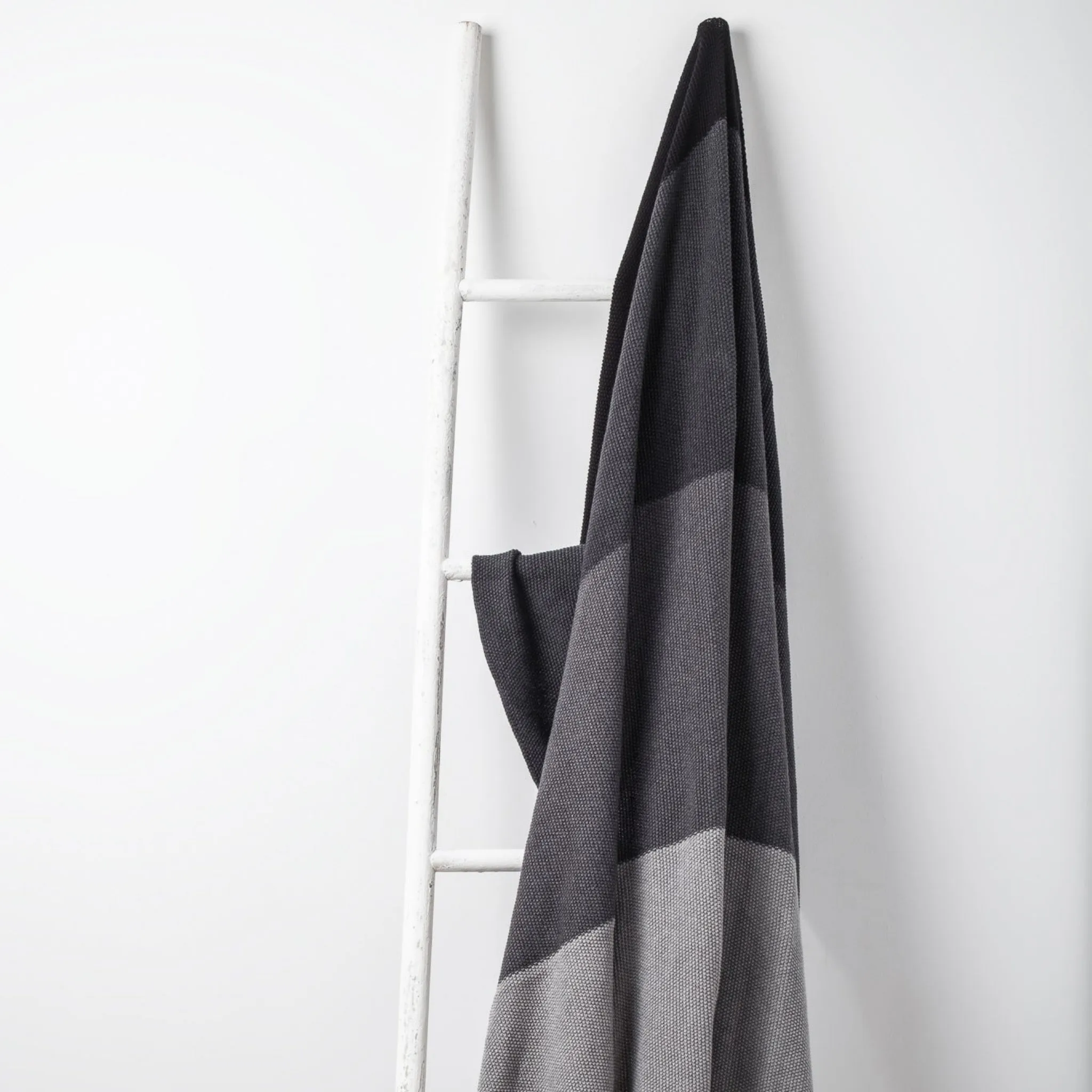 Stripe Throw