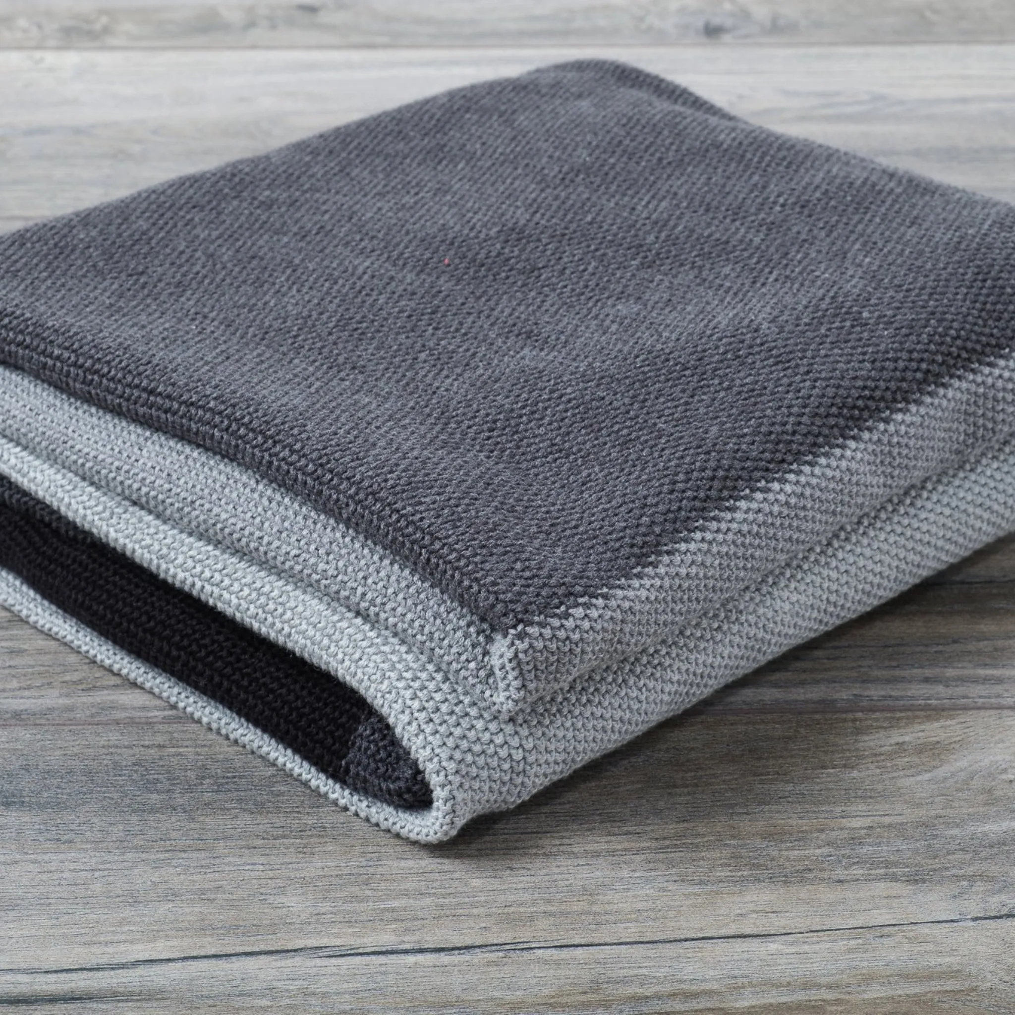 Stripe Throw